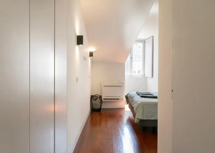 Spacious In Apartament *